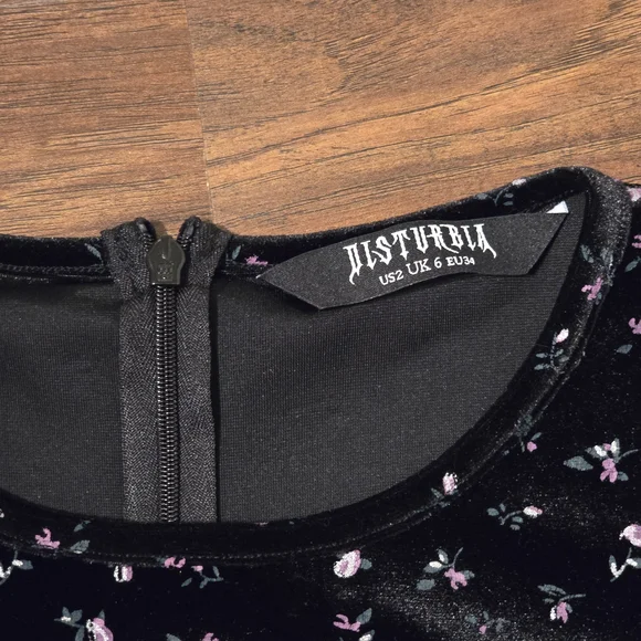 Disturbia Velvet Dress - Picture 2 of 4